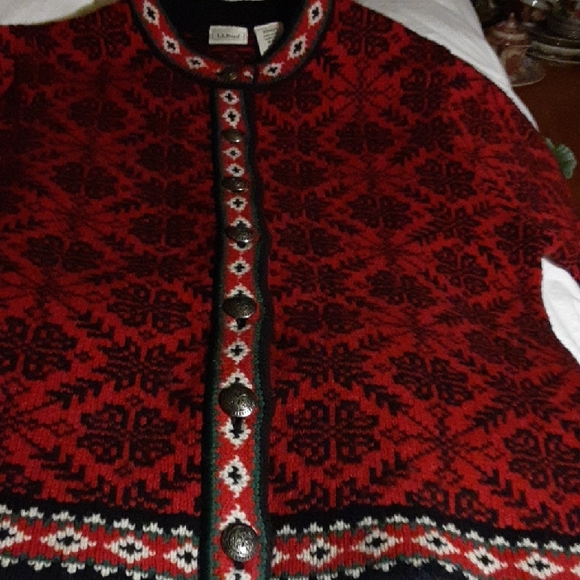 Vtg Woman L.L. Bean Nordic Red and Black Cardigan sweater. Sz M - Picture 2 of 16